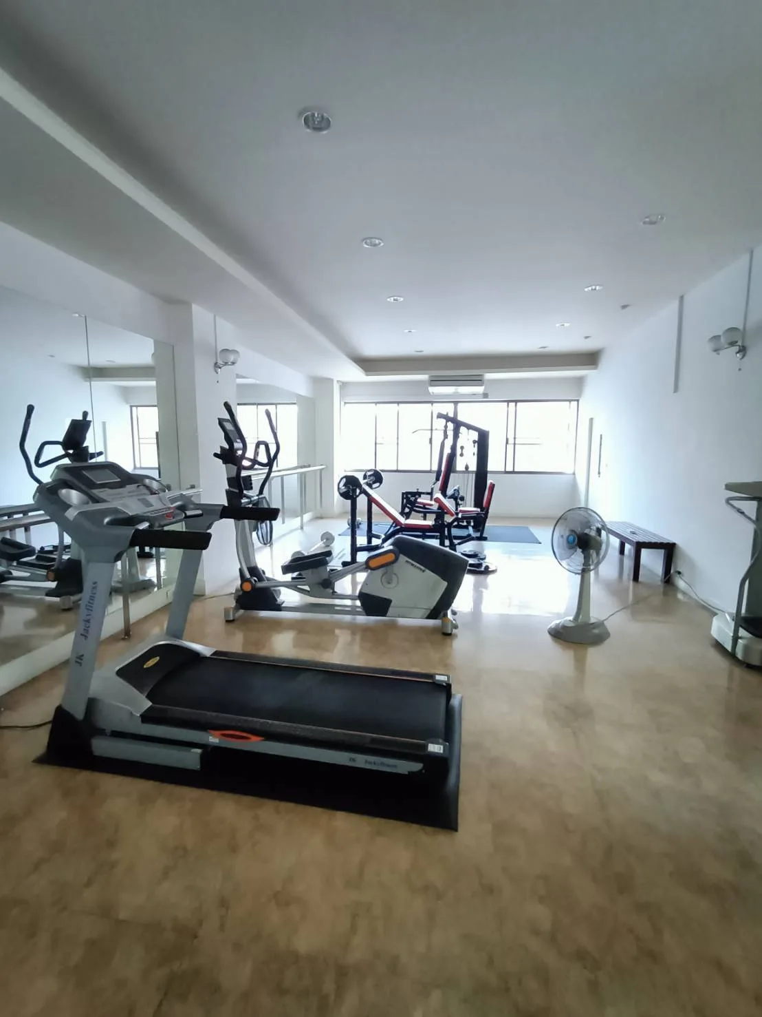 Property photos for Tongtip Mansion