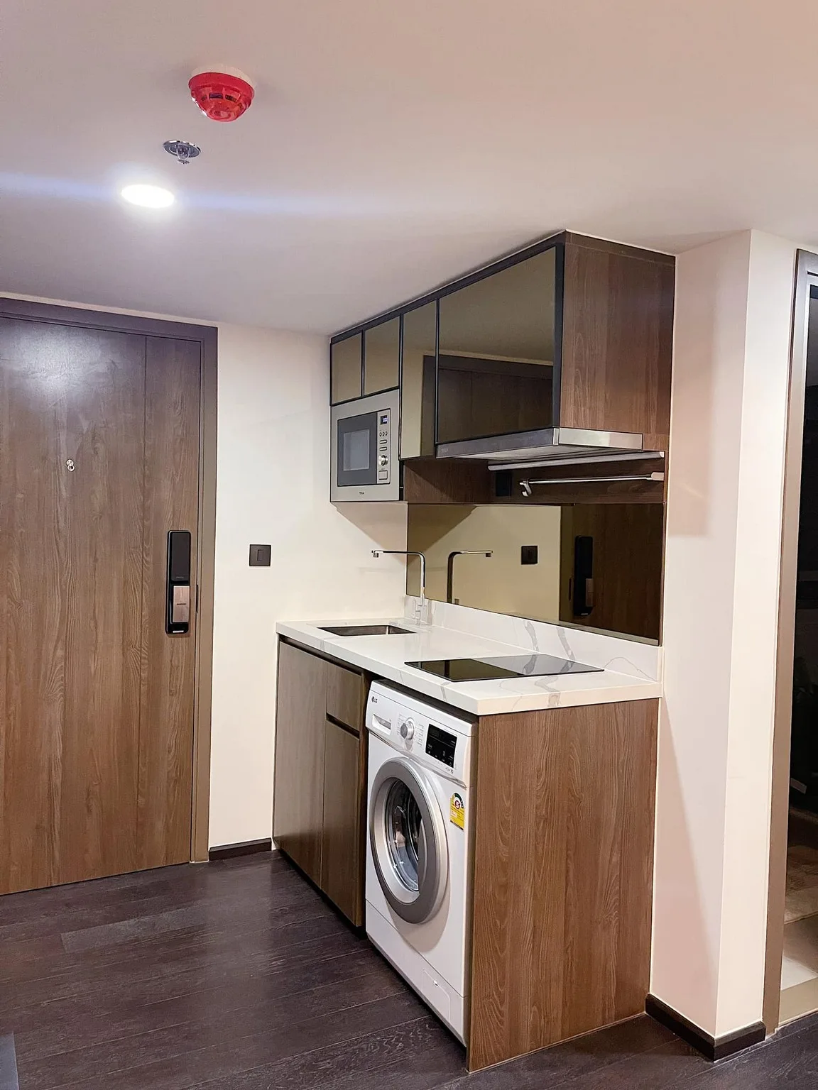Property photos for Park Origin Thonglor