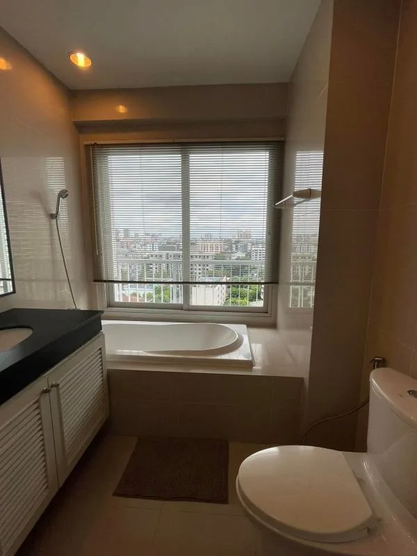 Property photos for Noble Ora