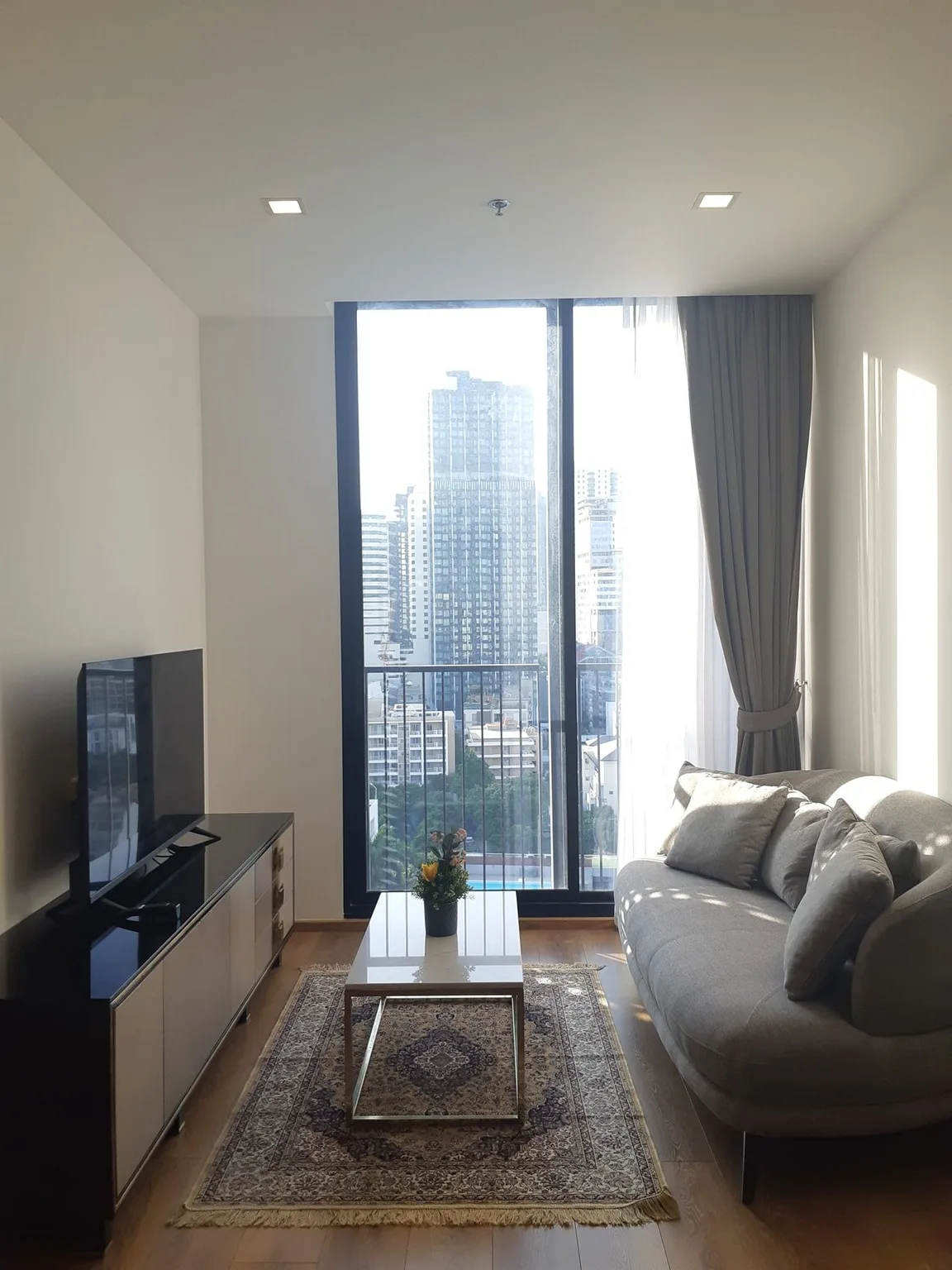 Property photos for Noble BE 33