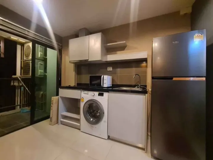 Property photos for Zenith Place Sukhumvit 42
