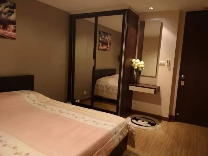 Property photos for J.W. Boulevard Srivara