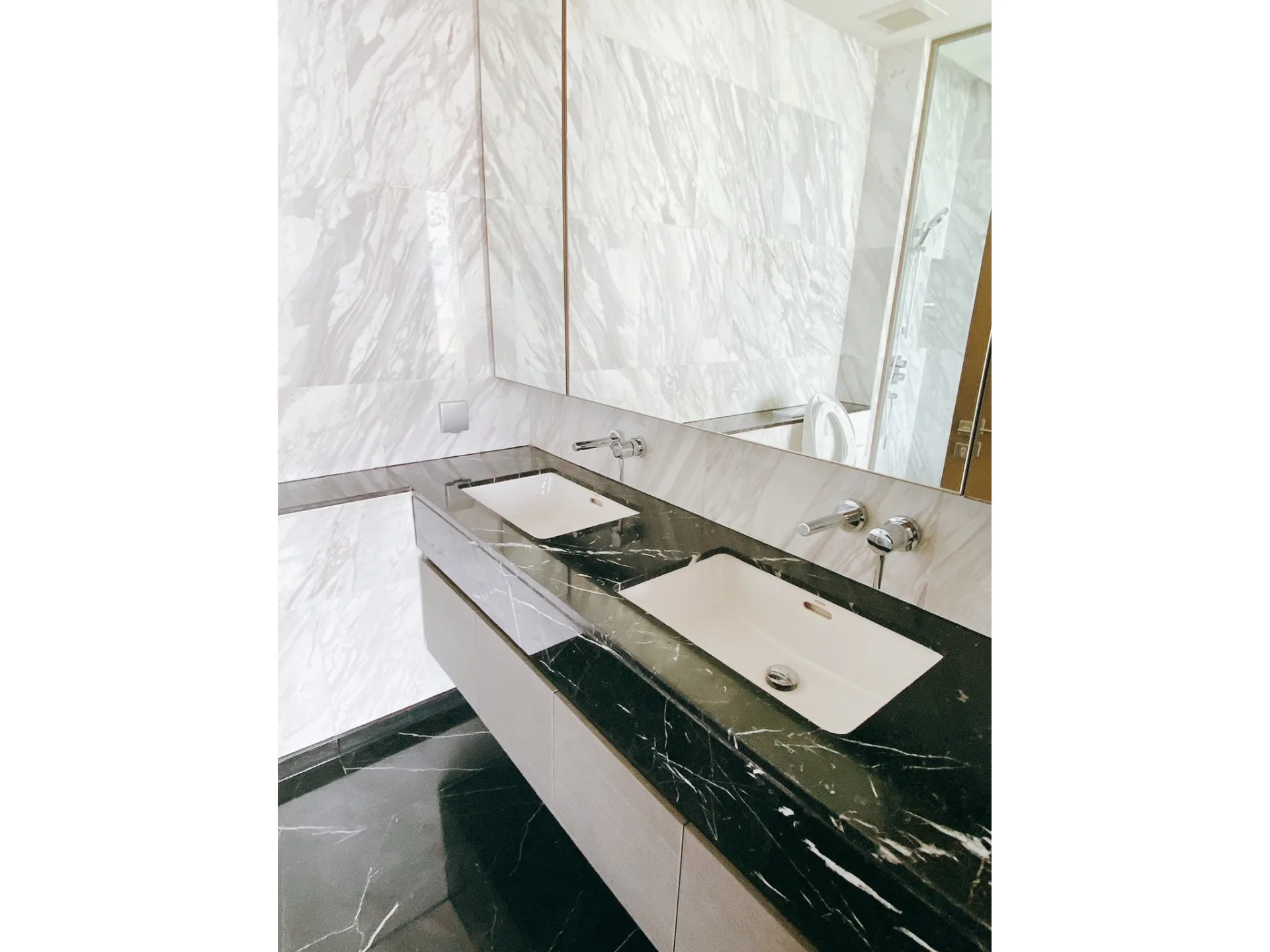 Property photos for Saladaeng One