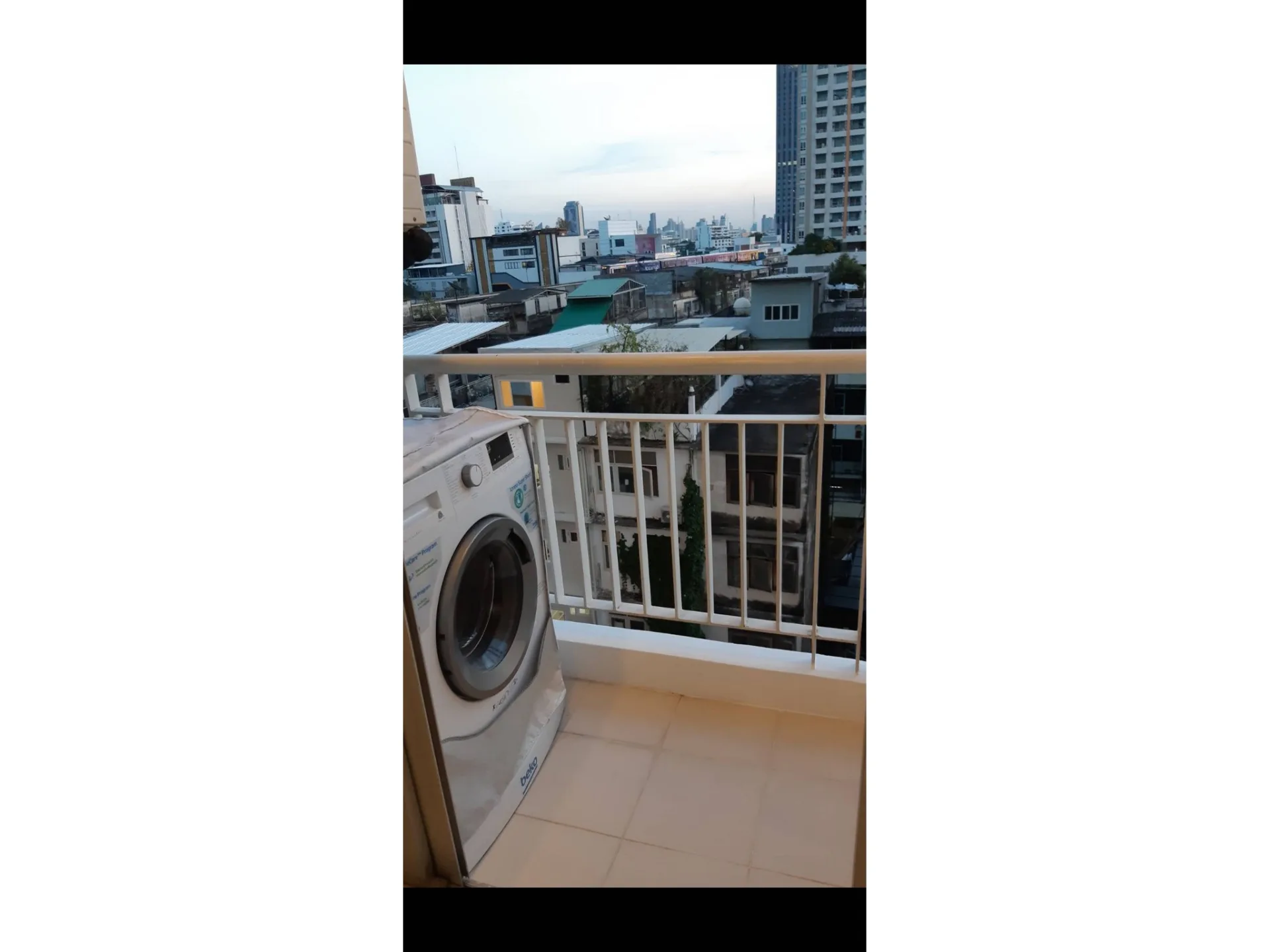 Property photos for Life @ Phahon - Ari