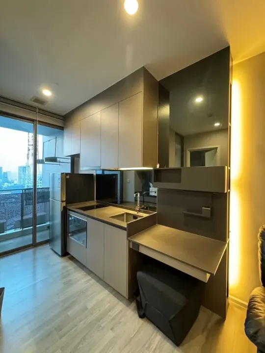 Property photos for The Room Sukhumvit 69