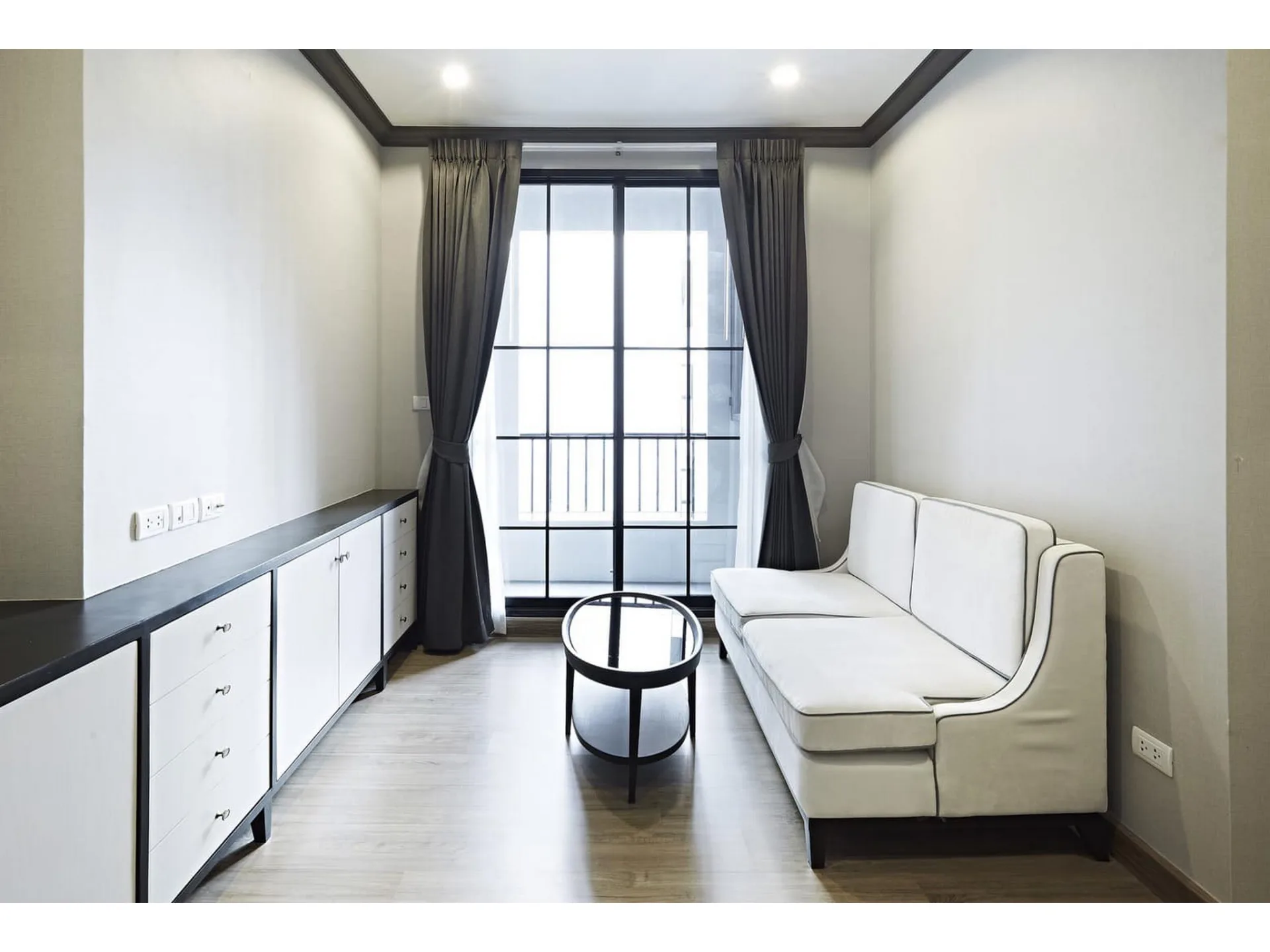Property photos for The Reserve - Kasemsan 3