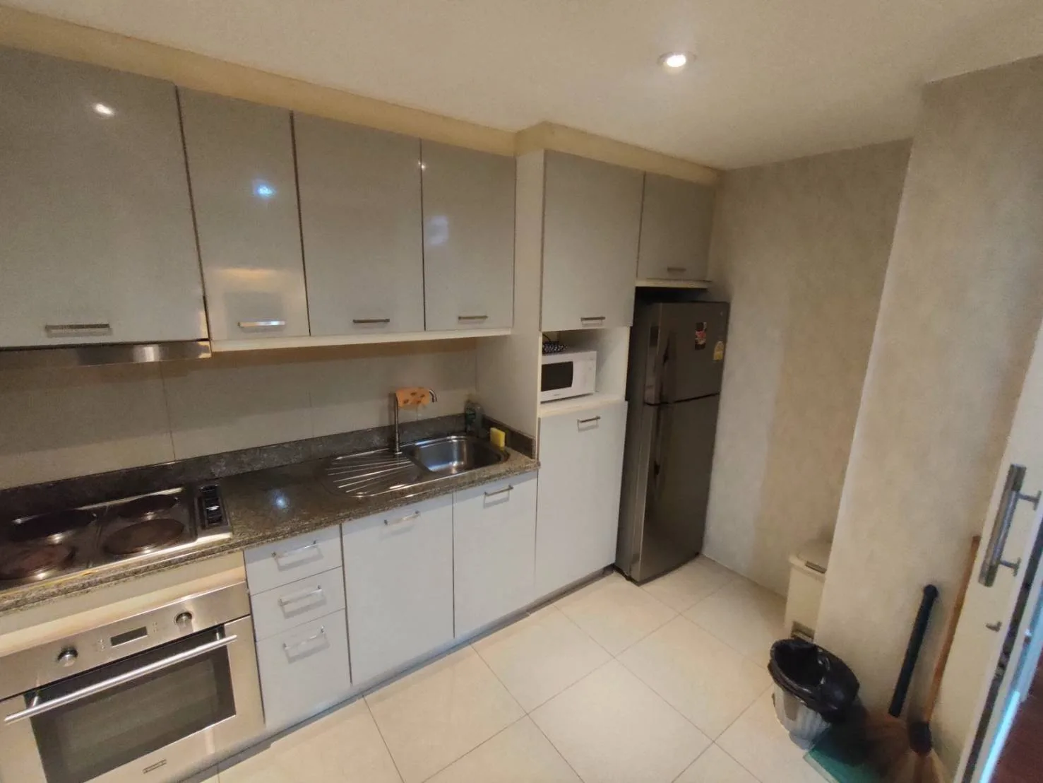 Property photos for Urbana Sukhumvit 15