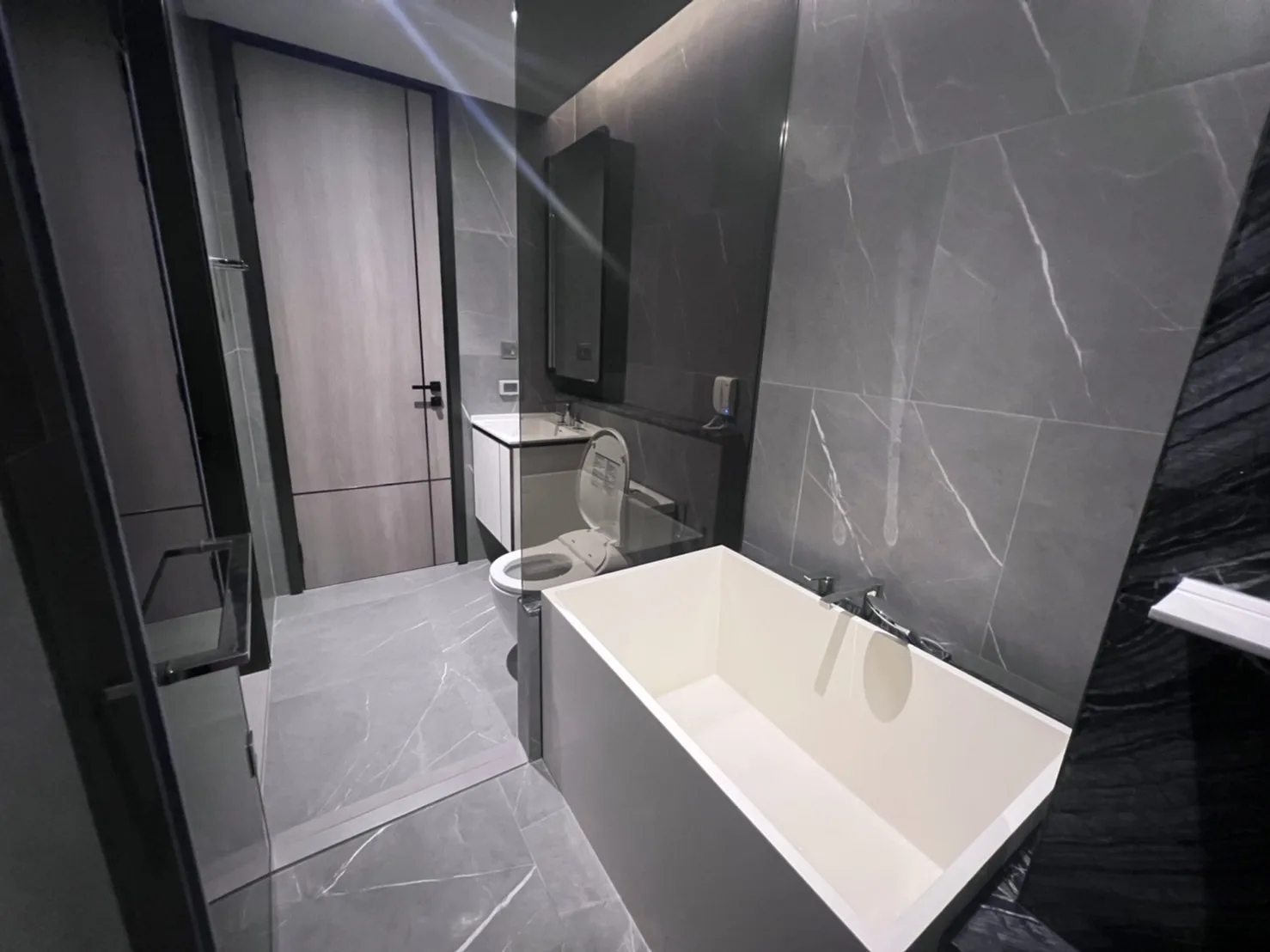 Property photos for The Reserve Sukhumvit 61