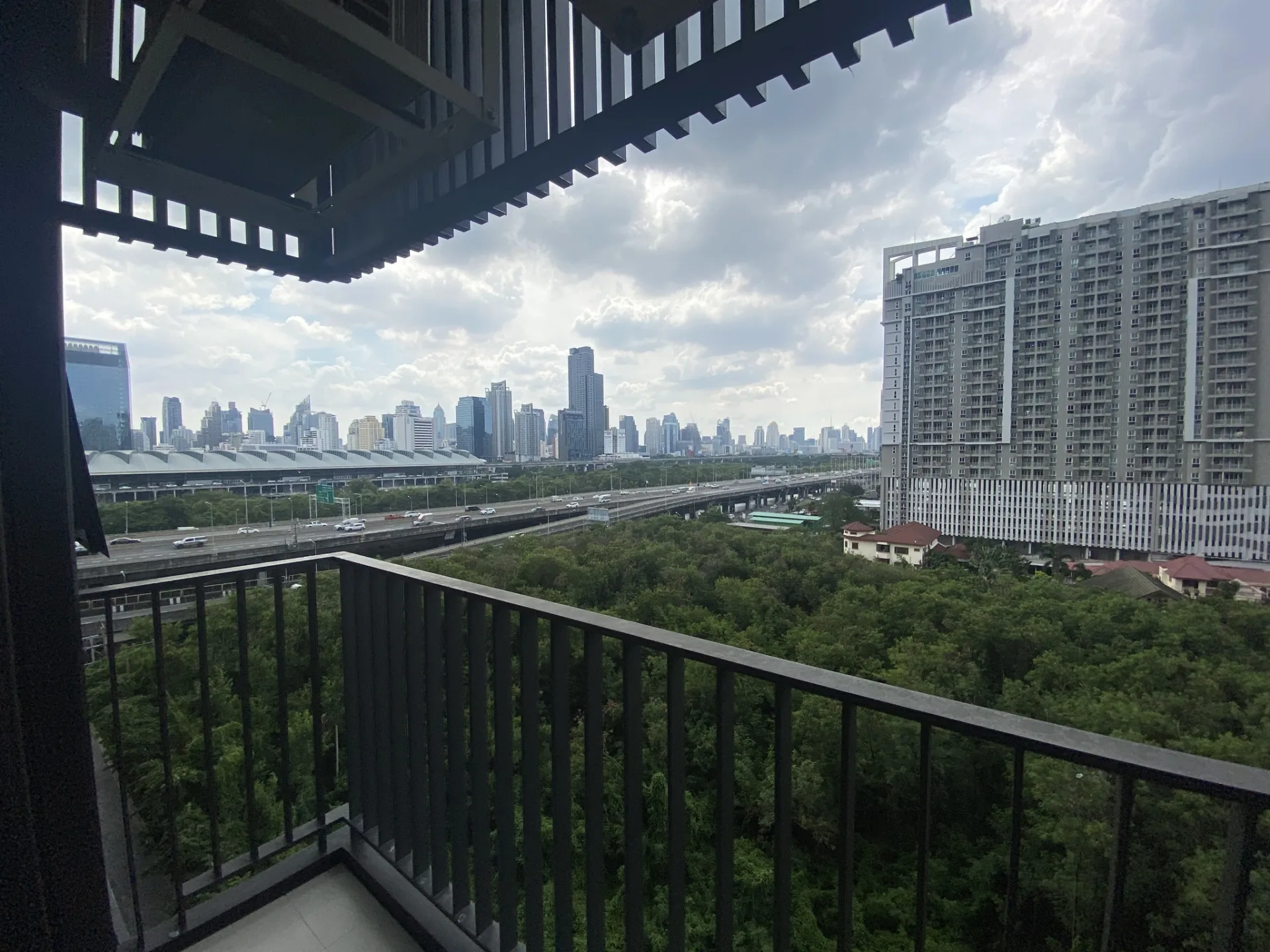 Property photos for Life Asoke Hype