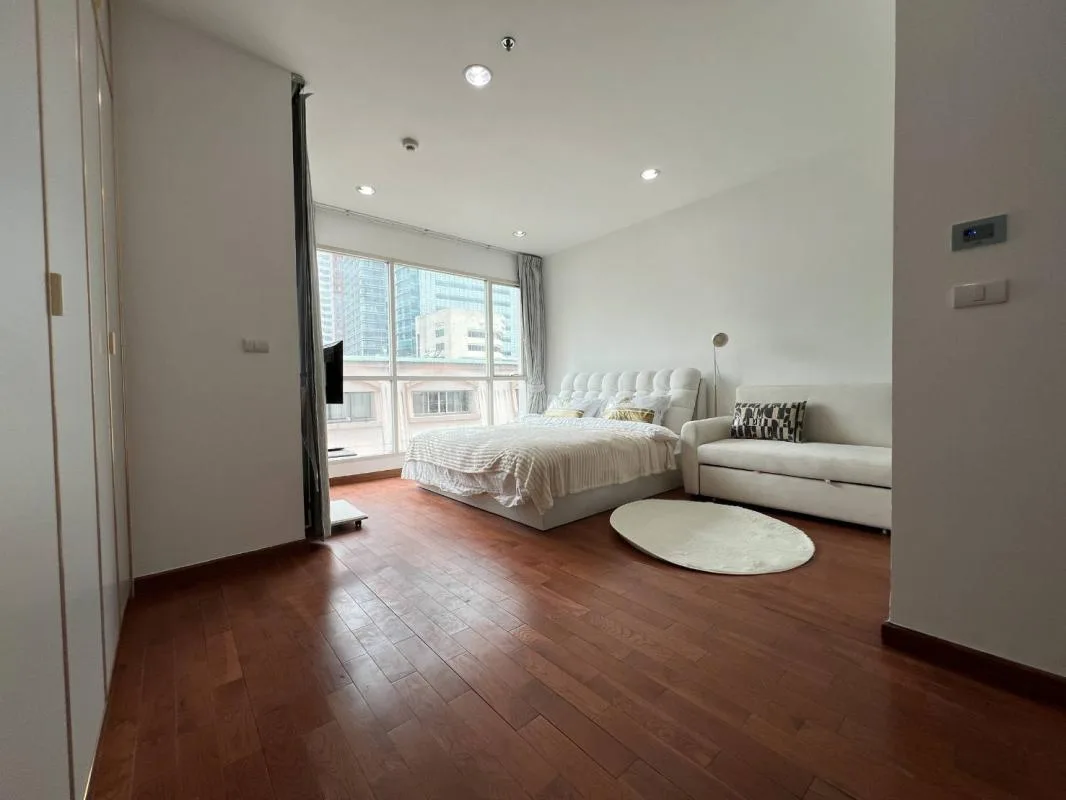 Property photos for The Address Chidlom
