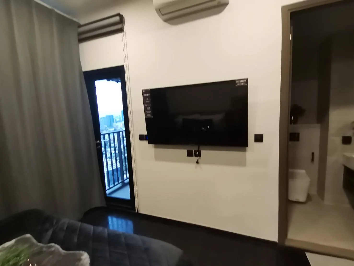 Property photos for Park Origin Thonglor
