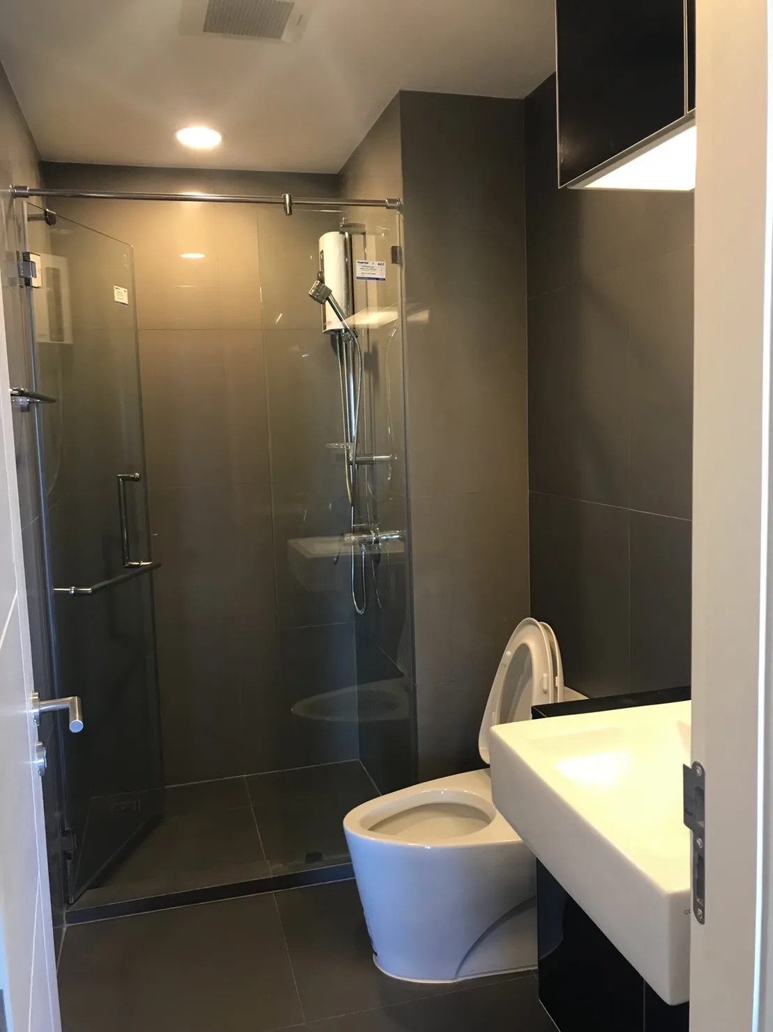 Property photos for The Crest Sukhumvit 34
