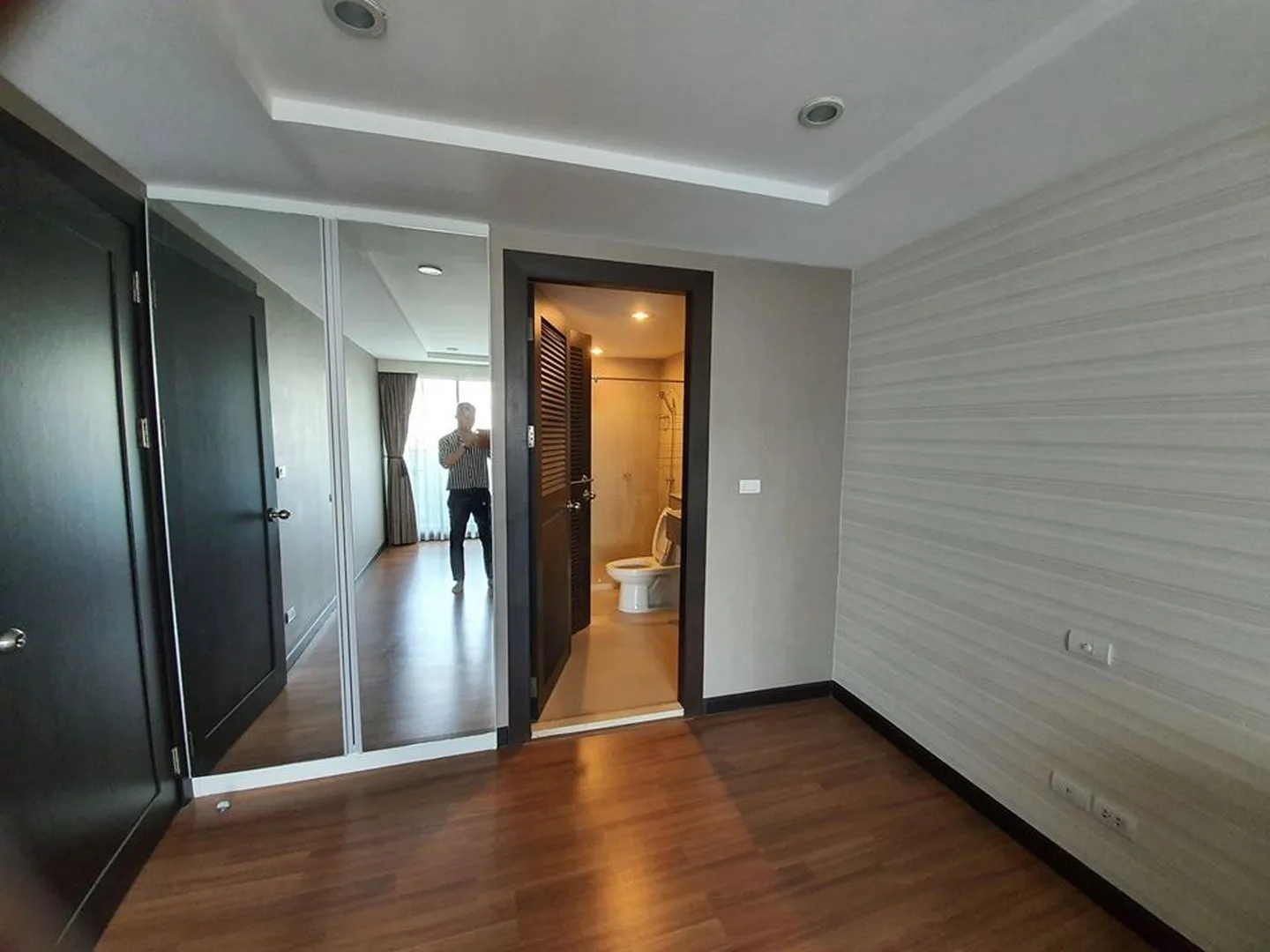 Property photos for Hamony Living Paholythin 11