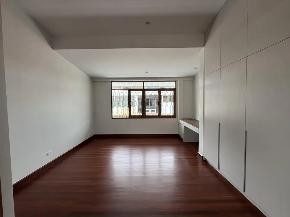 Property photos for Single House Ekk. 6