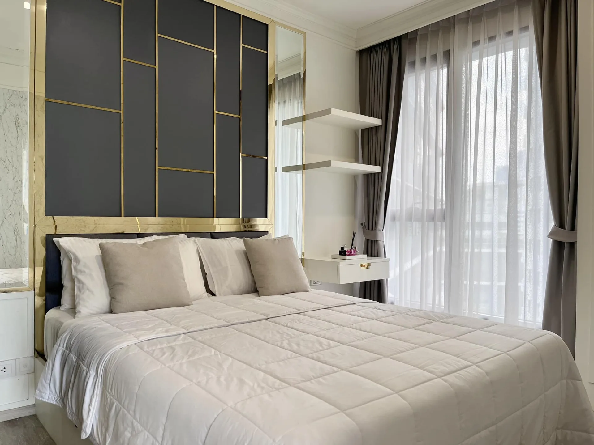 Property photos for Ideo Mobi Asoke
