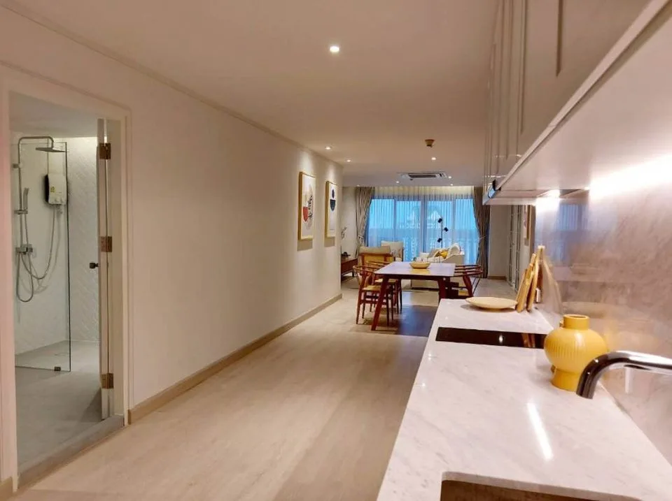 Property photos for State Tower