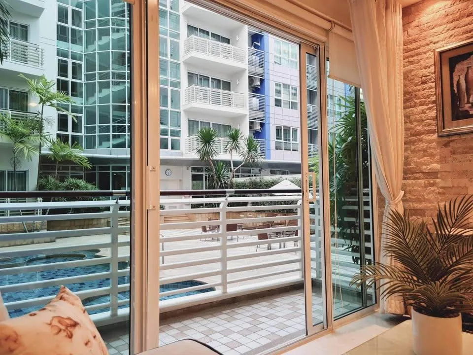 Property photos for Avenue 61