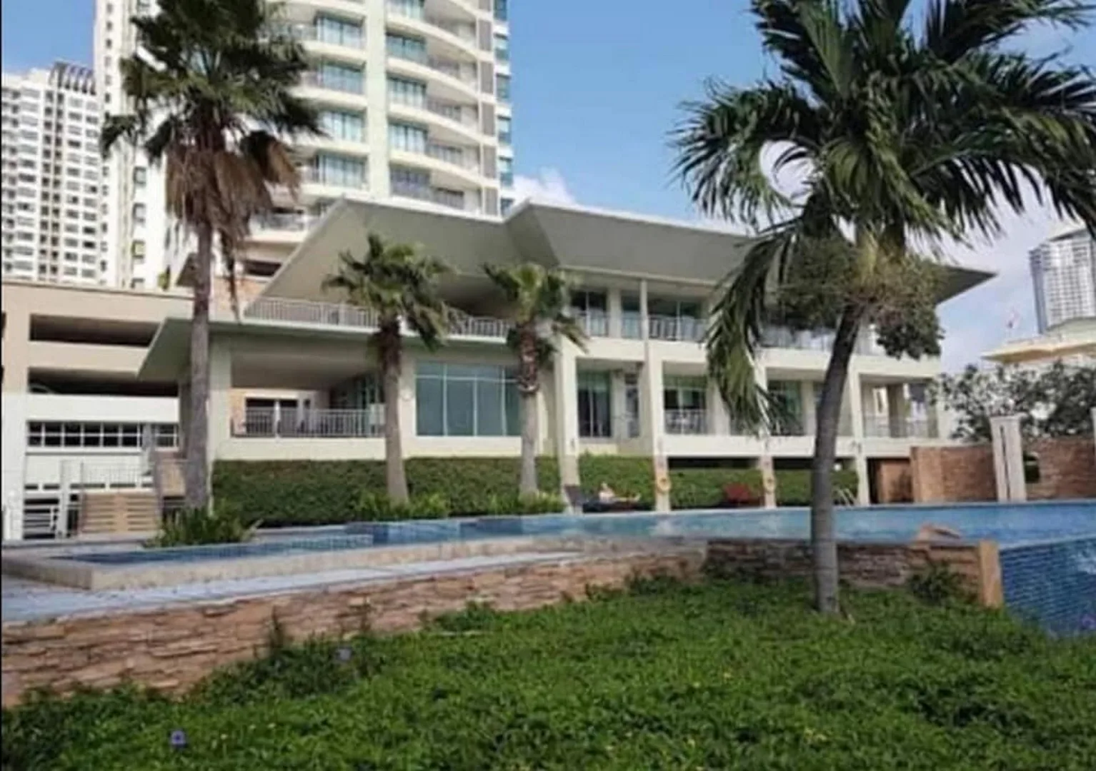Property photos for Lumpini Place Narathiwas - Chaopraya