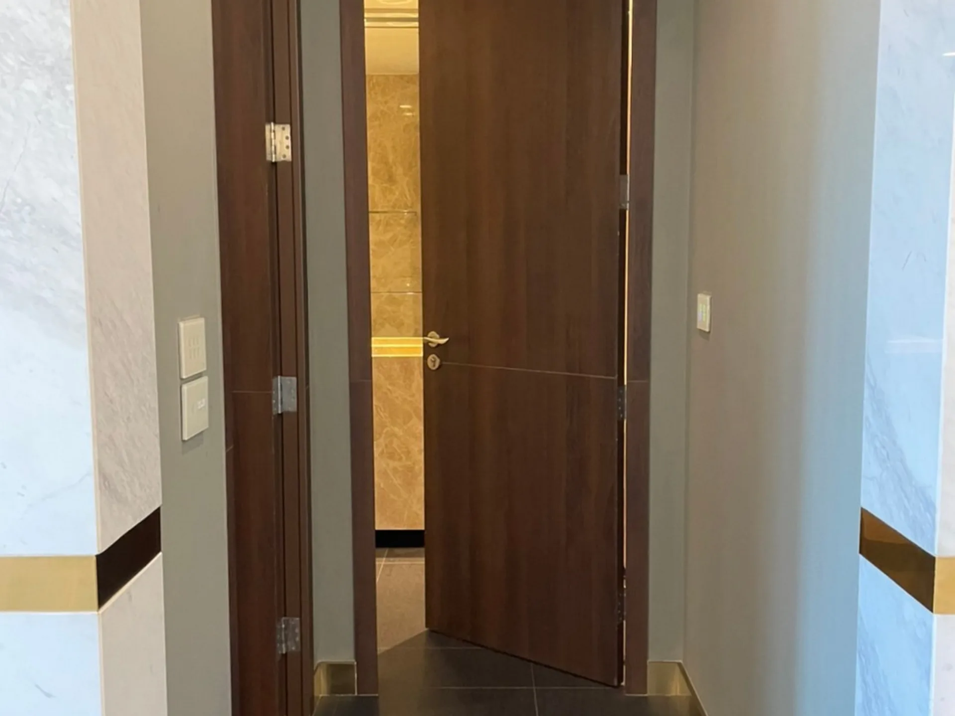 Property photos for 185 Rajadamri