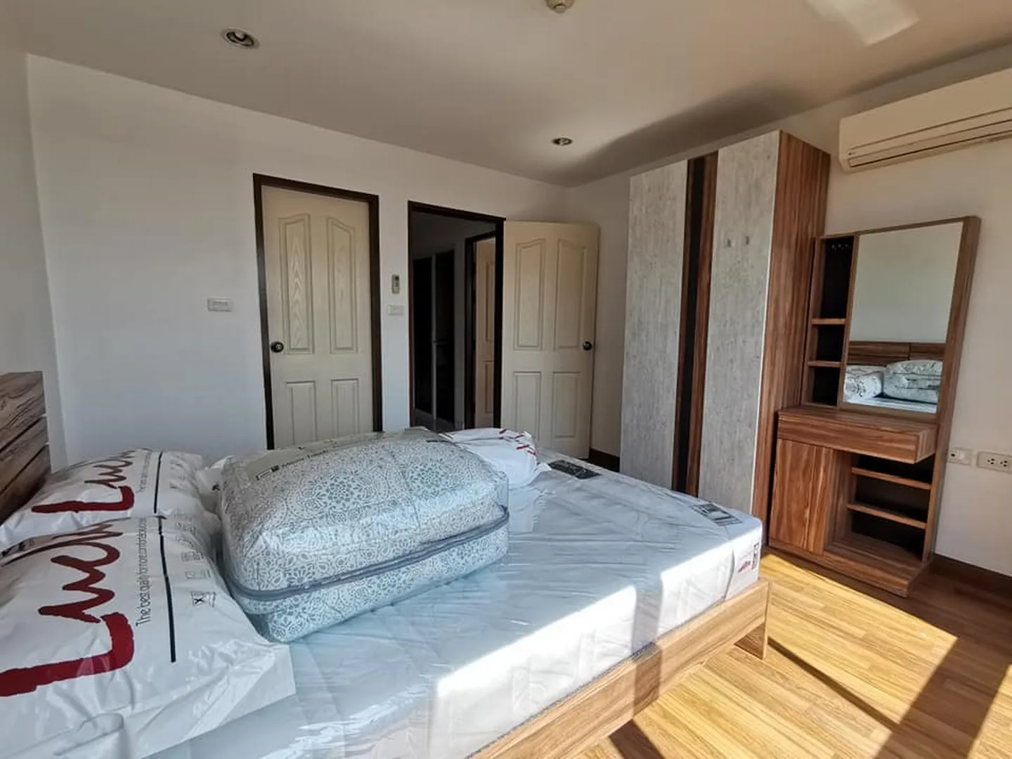 Property photos for PG Rama IX