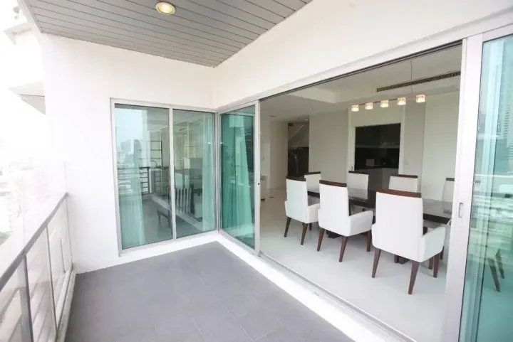 Property photos for Royal Residence Park