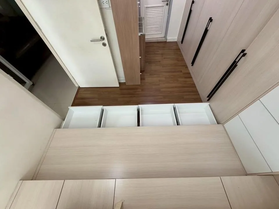 Property photos for The Clover Thonglor