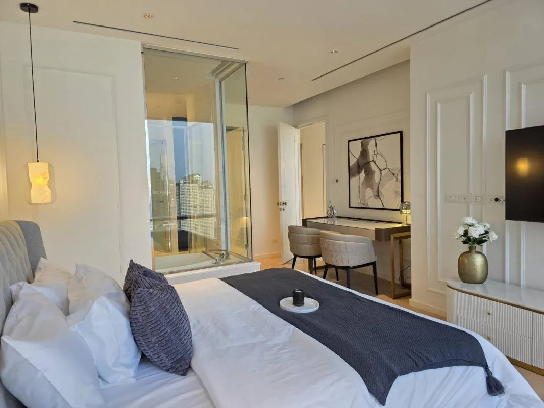 Property photos for Four Seasons Private Residences