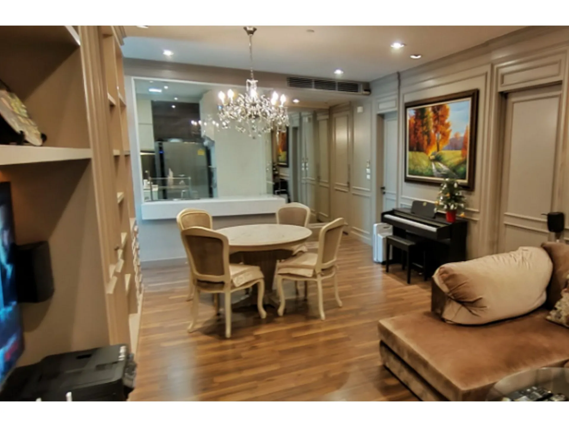 Property photos for The Room Sukhumvit 62