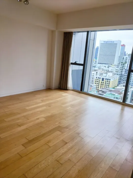 Property photos for The Met