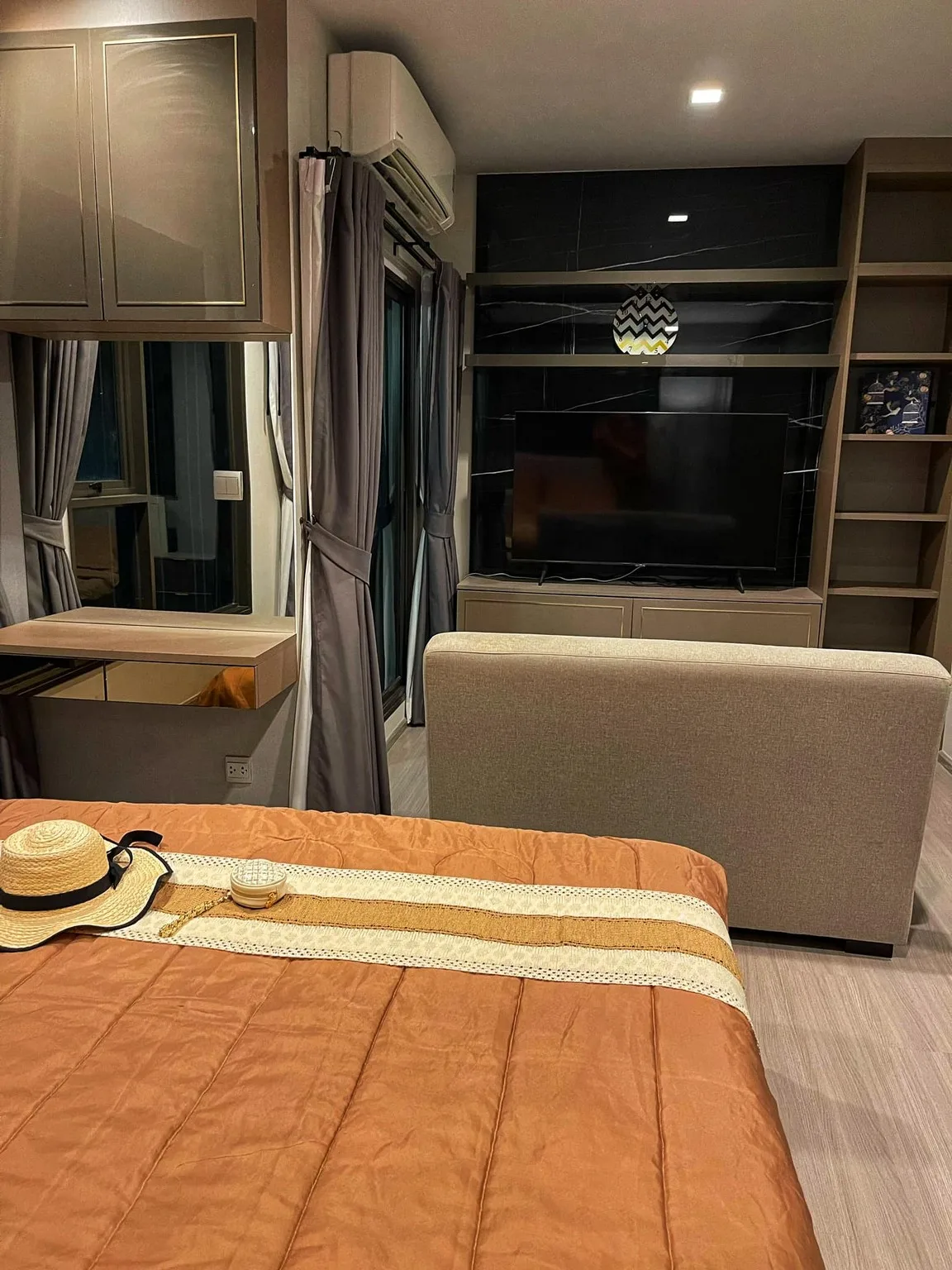 Property photos for LIFE Asoke - Rama 9