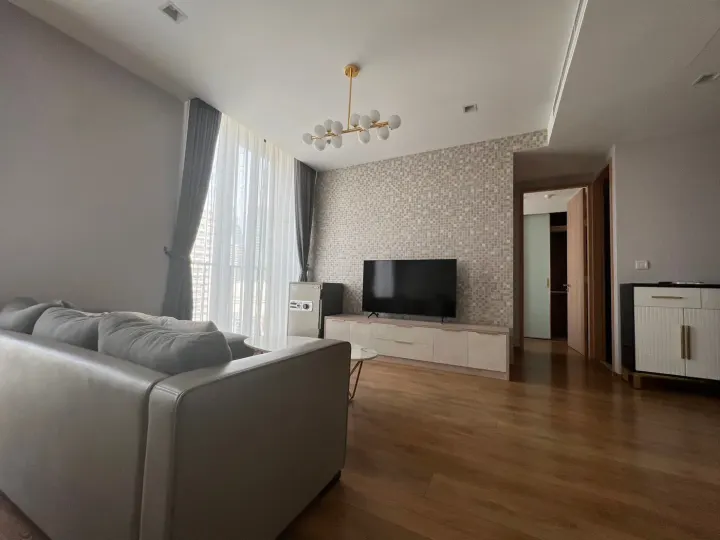 Property photos for Noble BE 33
