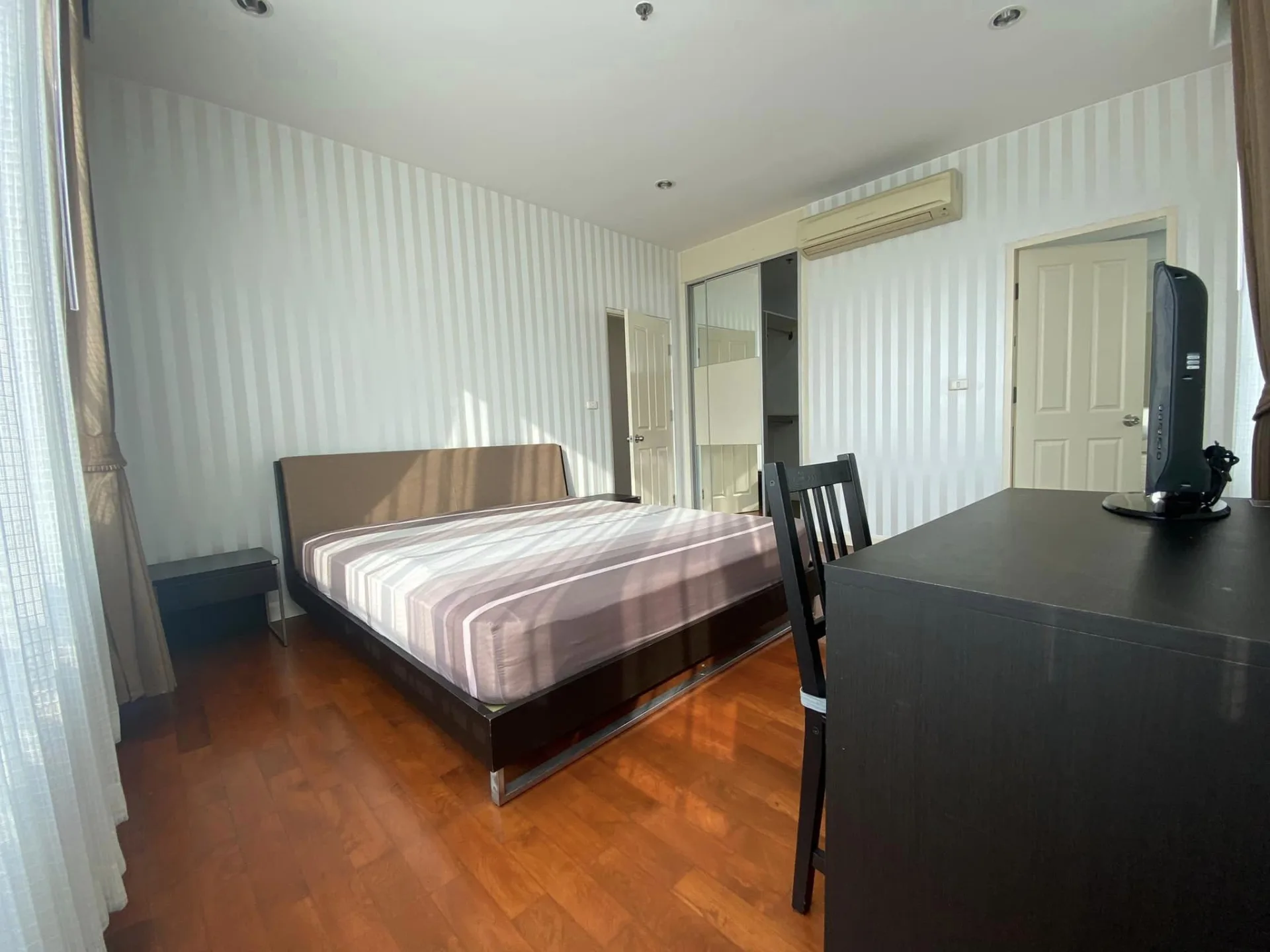 Property photos for Siri Residence