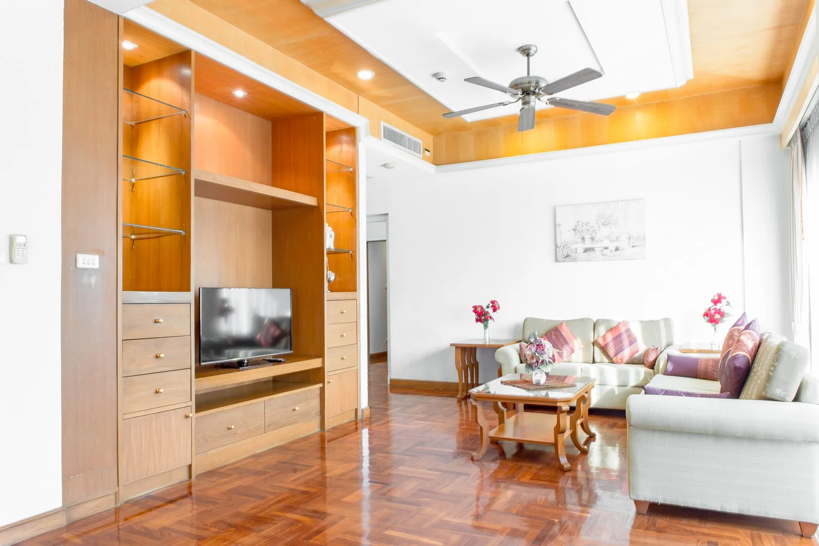 Property photos for Chaidee Mansion