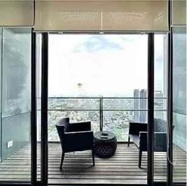 Property photos for The Met