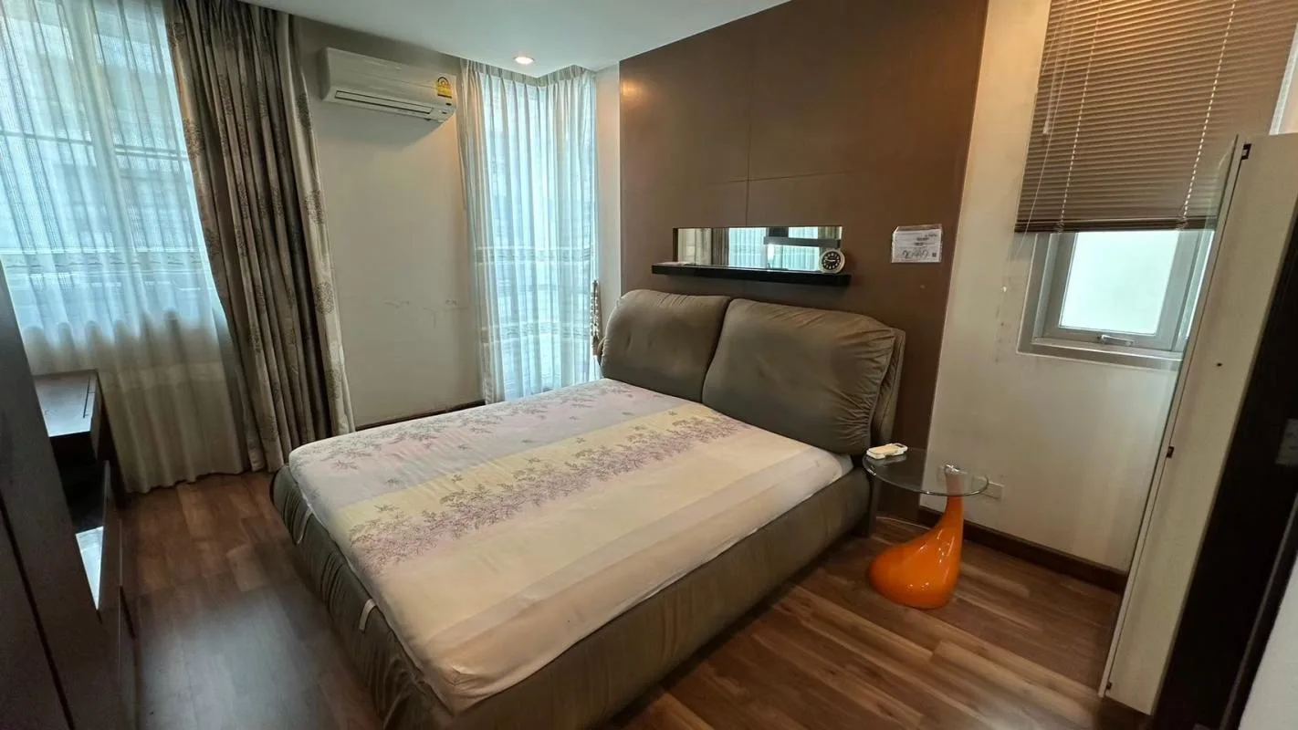 Property photos for The Rajdamri