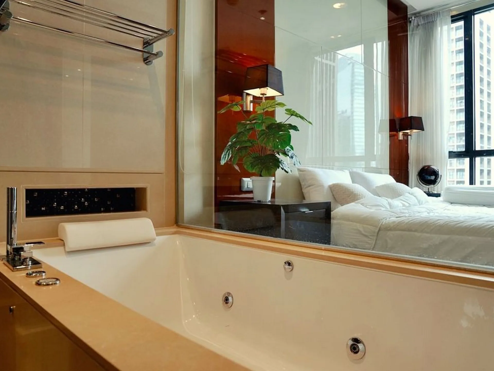 Property photos for The Address Sukhumvit 28