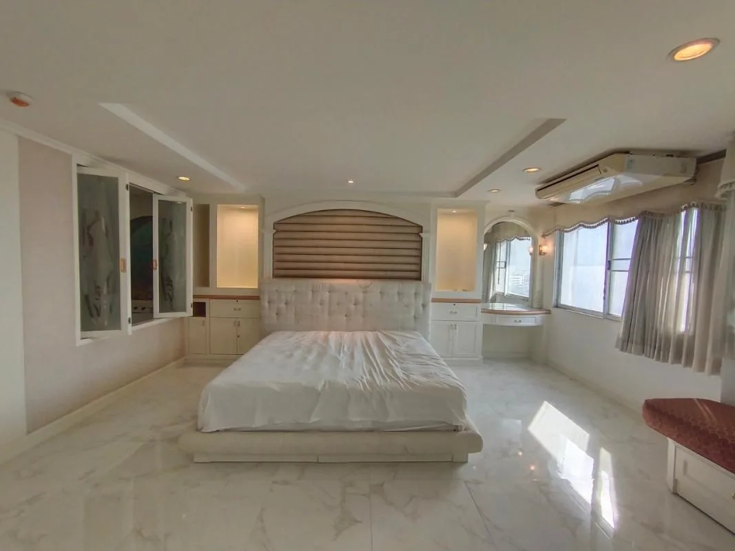 Property photos for 38 Mansion