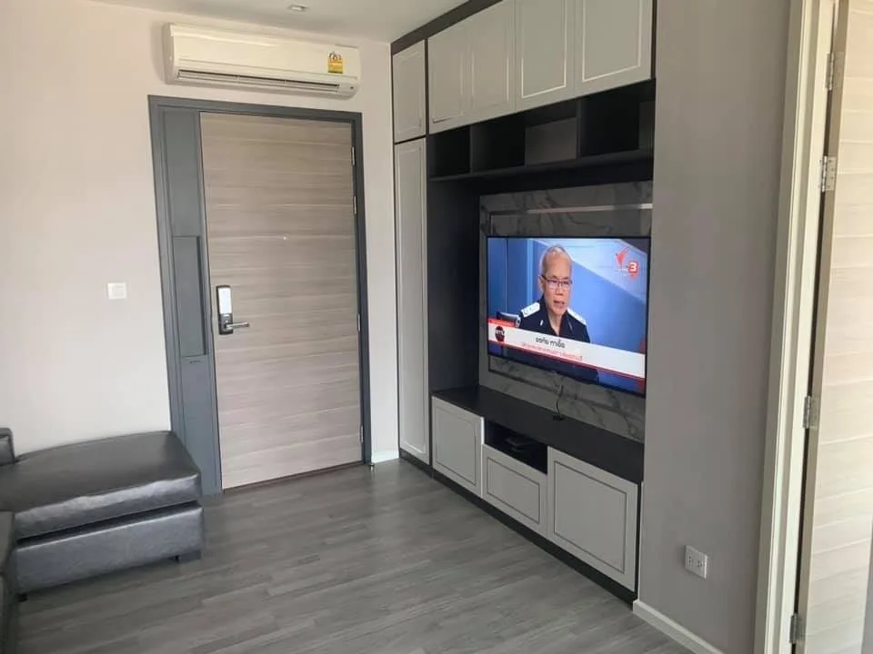 Property photos for The Room Sathorn - St.Louis