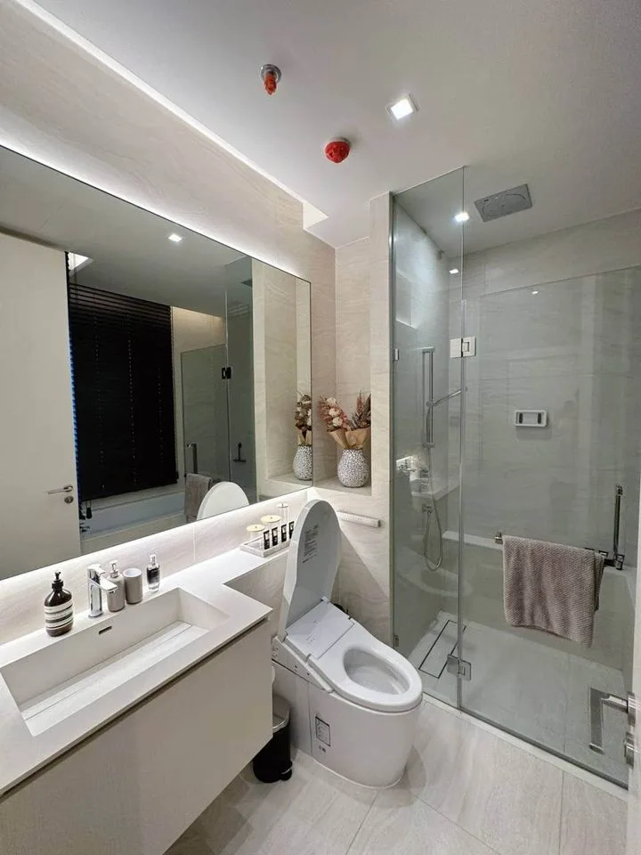 Property photos for The Strand Thonglor