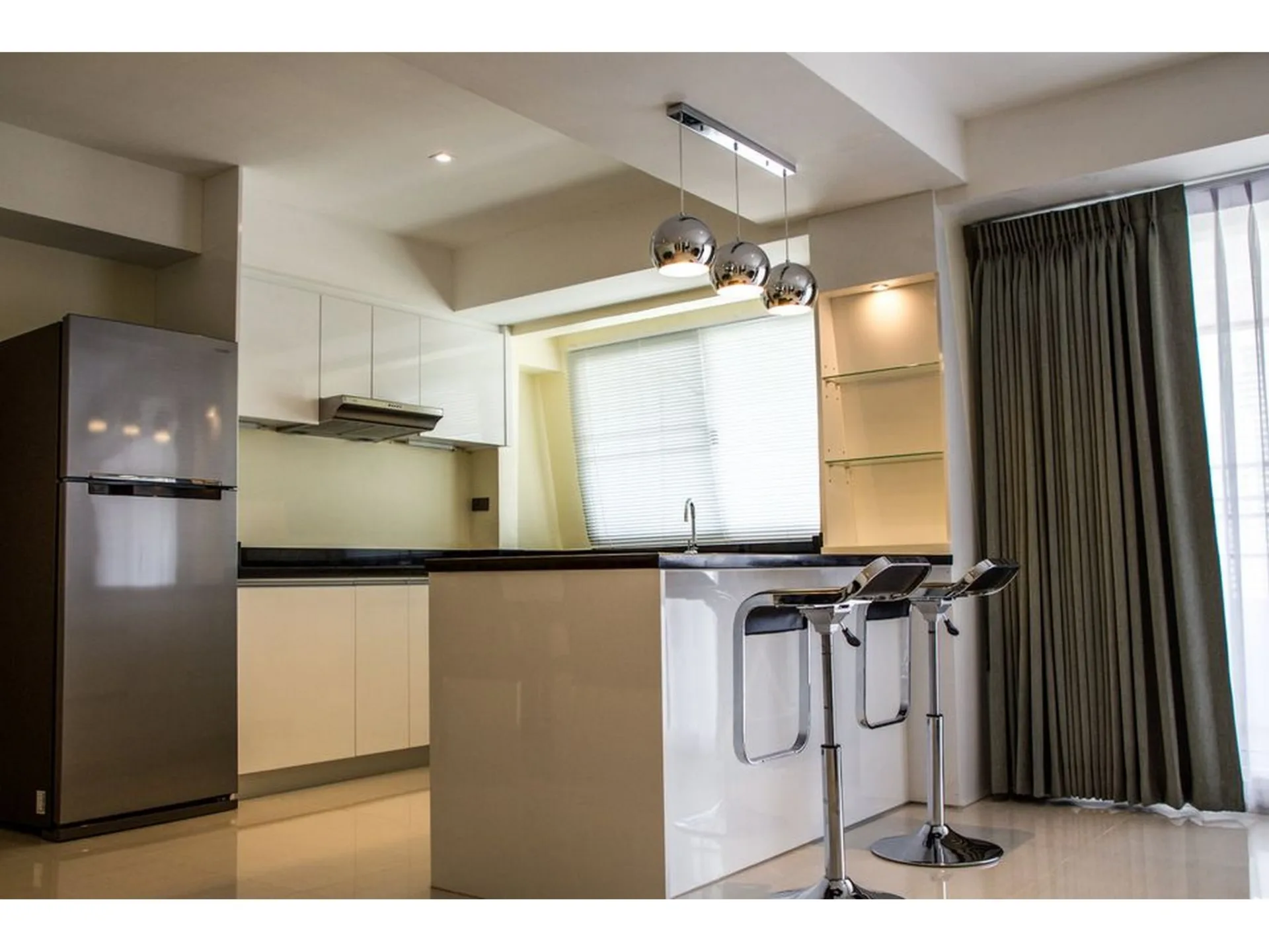 Property photos for Diamond Tower
