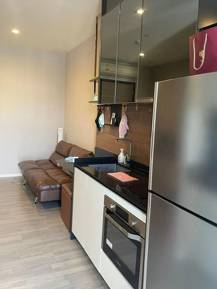 Property photos for The Room Sathorn - St.Louis
