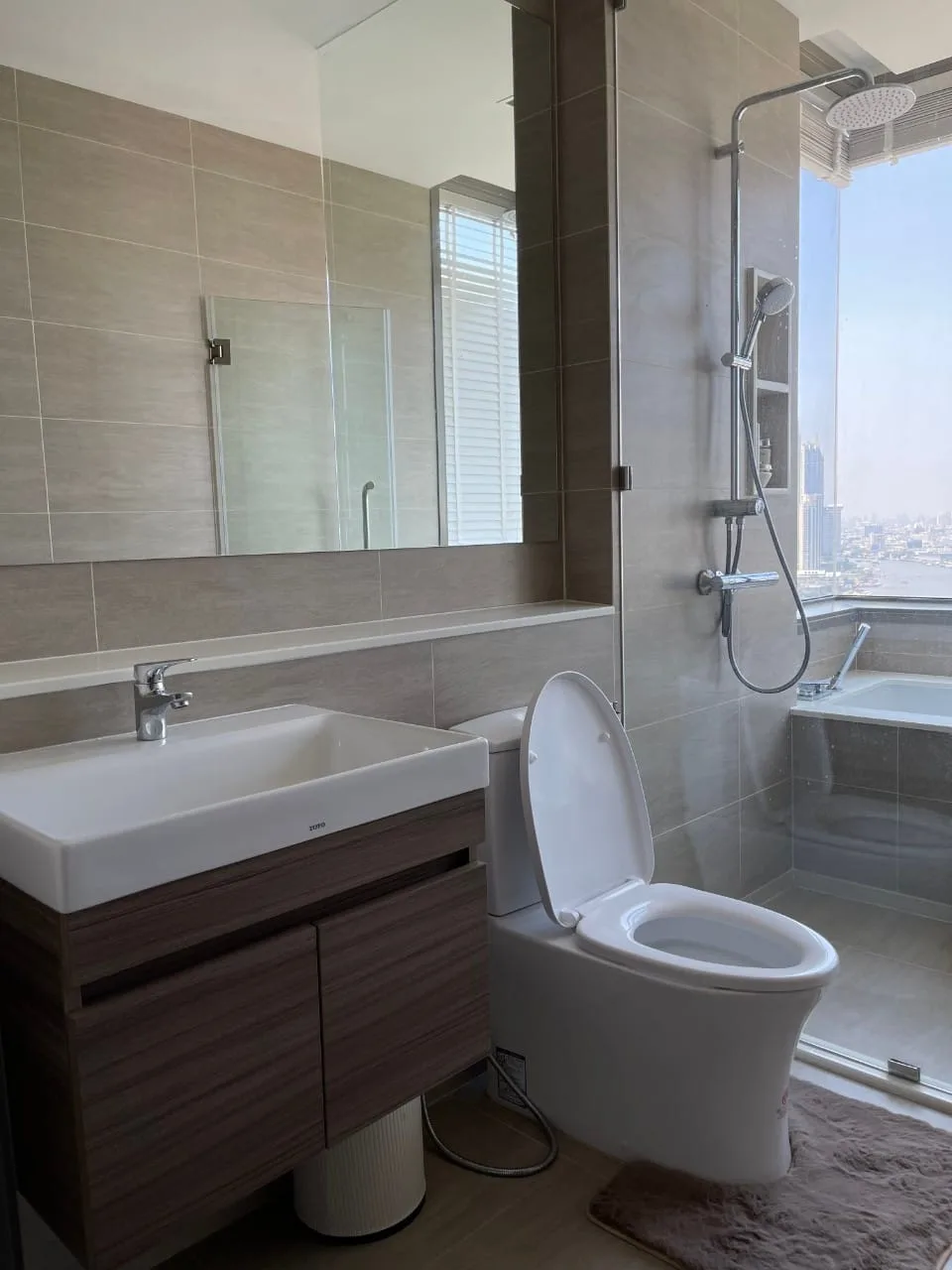 Property photos for Rhythm Charoenkrung Pavillion