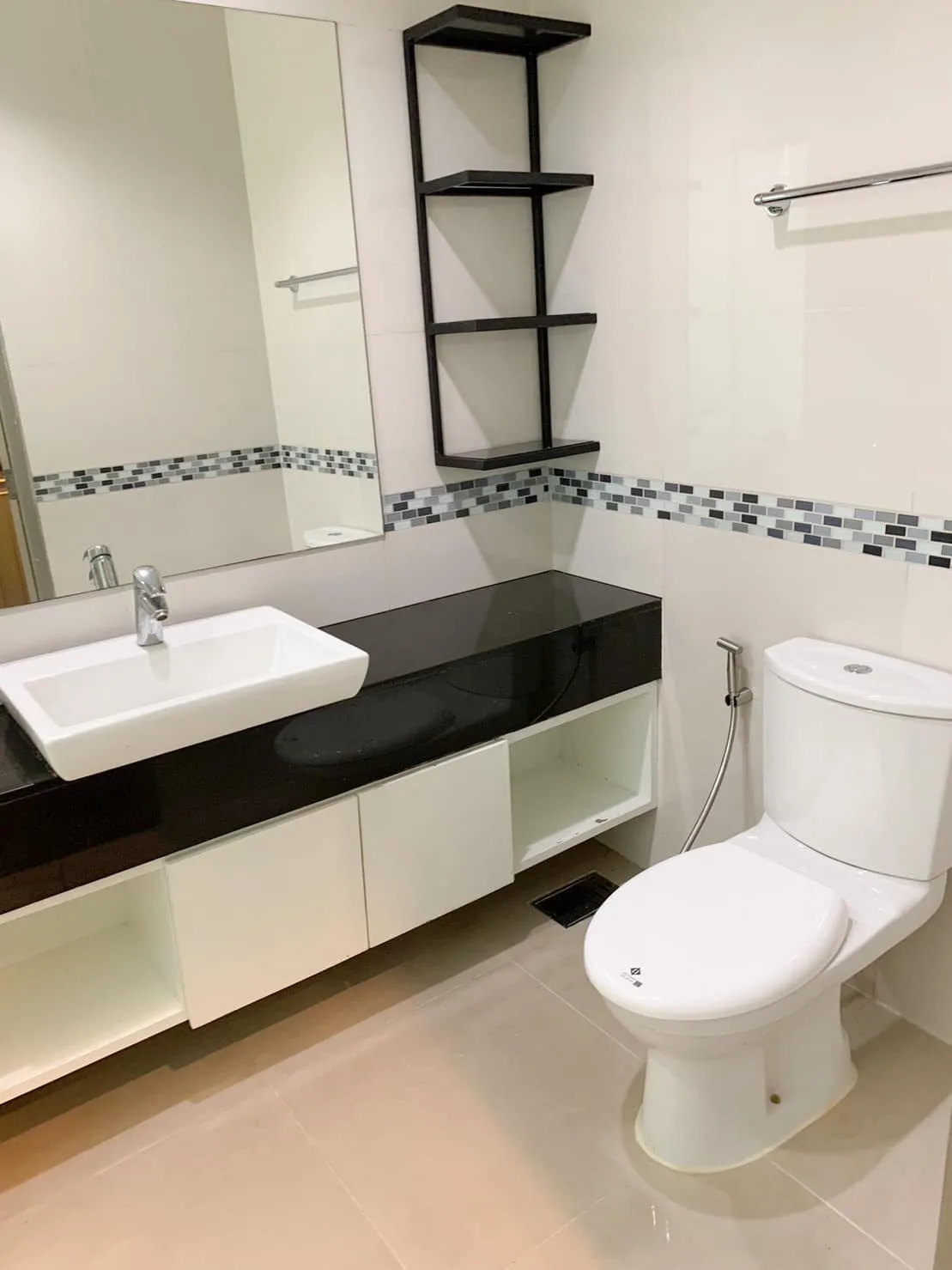 Property photos for Ideo Q Phayathai