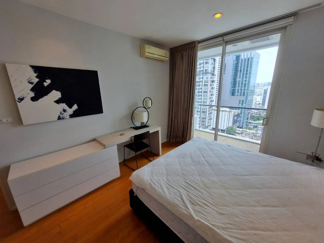 Property photos for Villa Rachatewi