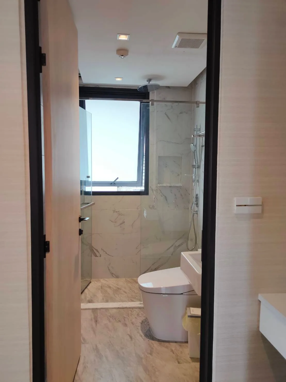 Property photos for 111 Residence Luxury Apartment Sukhumvit 39