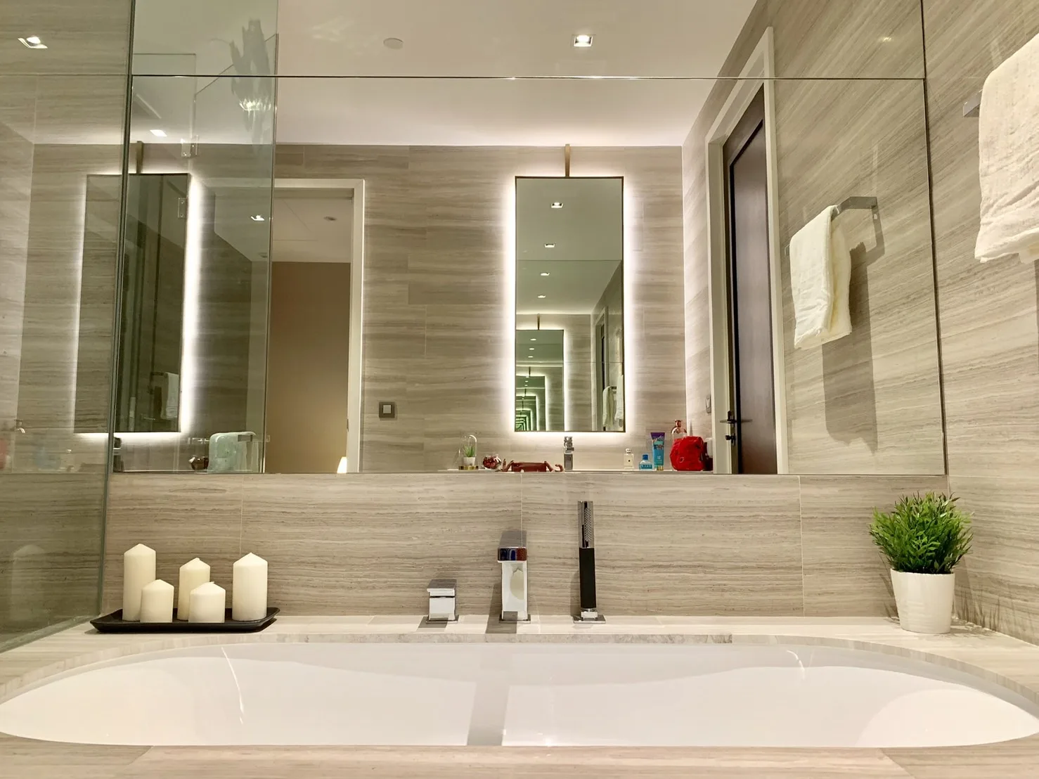 Property photos for The Diplomat 39