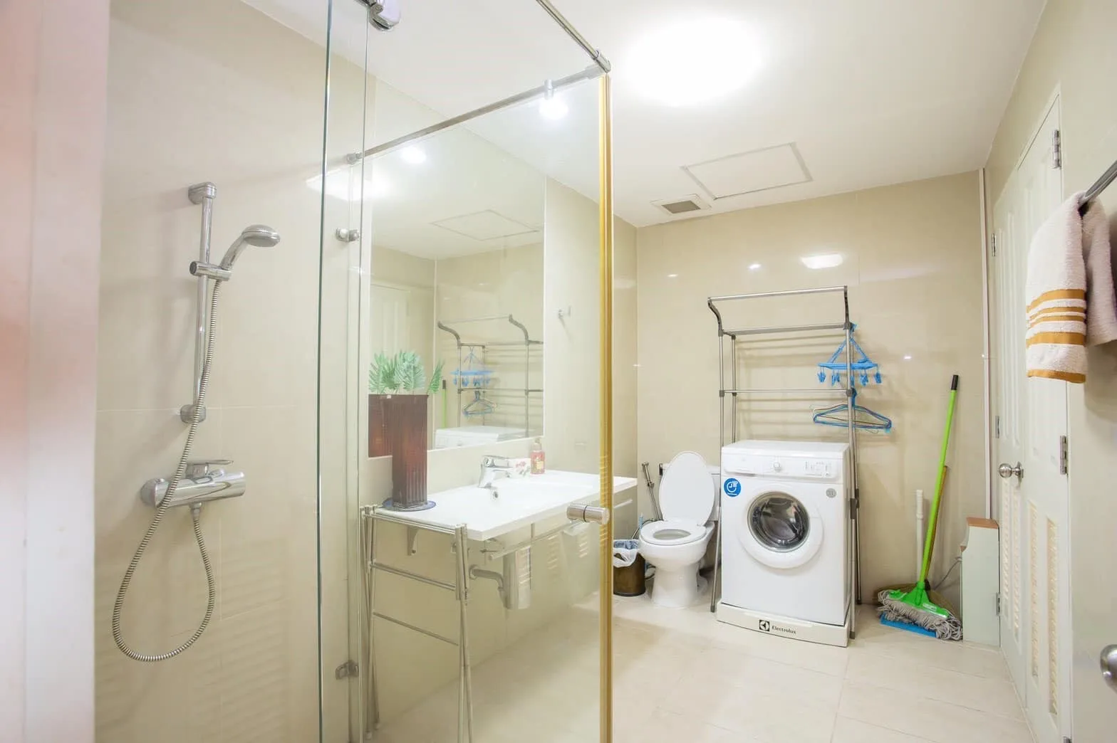 Property photos for Baan Sathorn Chaopraya