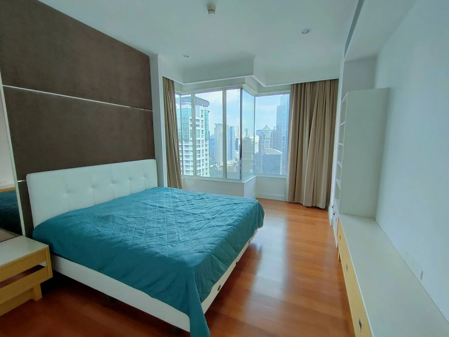 Property photos for Q Langsuan