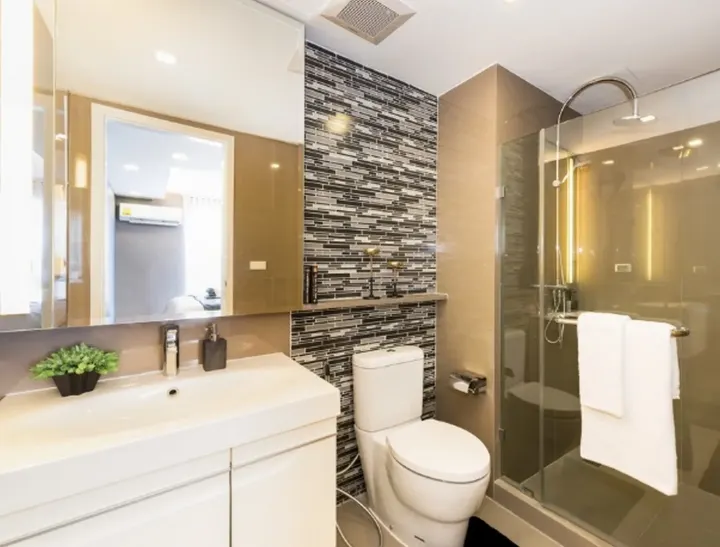 Property photos for Dazzle Sukhumvit 7