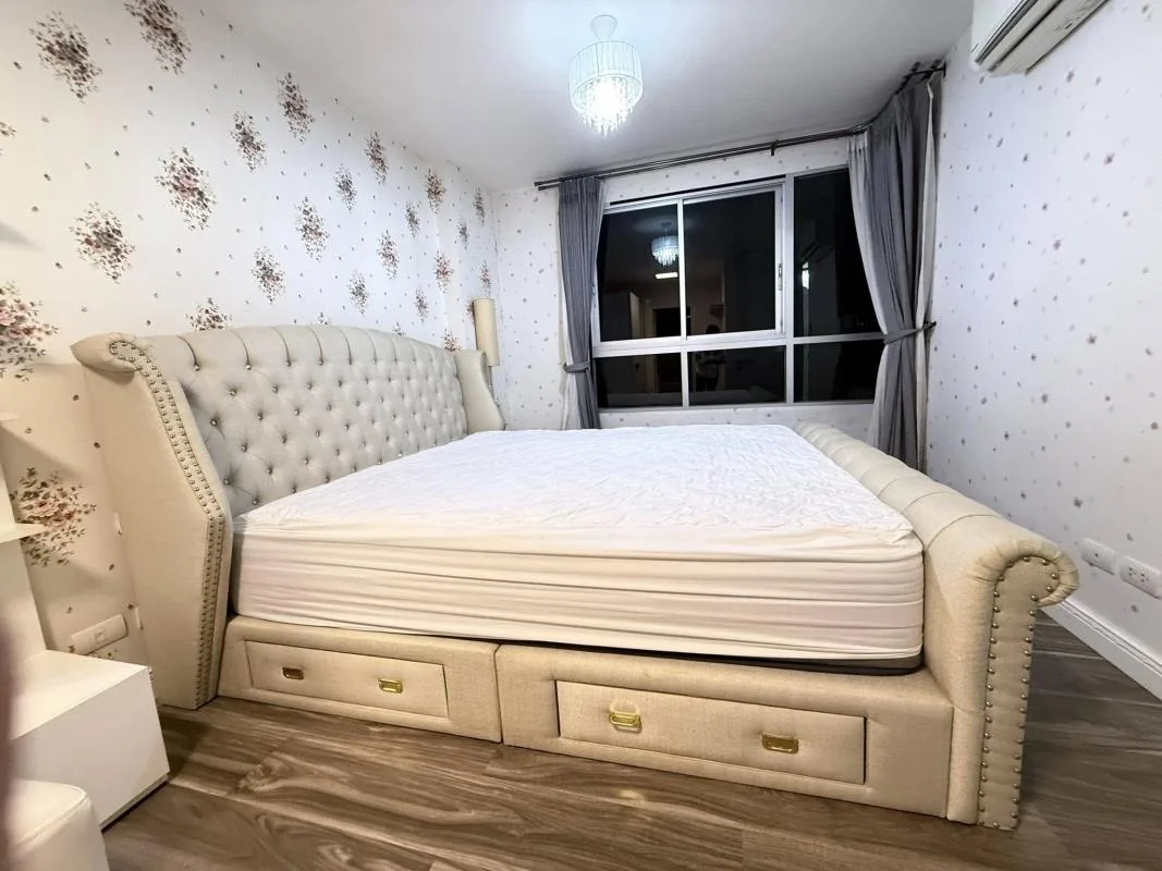 Property photos for The Clover Thonglor